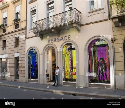 gianni versace via montenapoleone|versace milano italy.